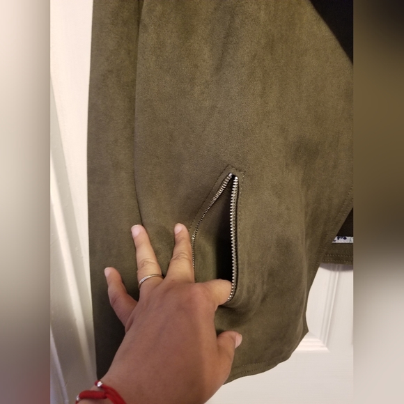 NWT T Tahari Jacket Faux Leather Women's Size L Color Olive Green - Picture 11 of 12